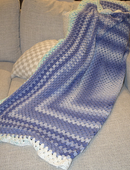 Handmade Crochet Throw Blanket – Cozy & Elegant